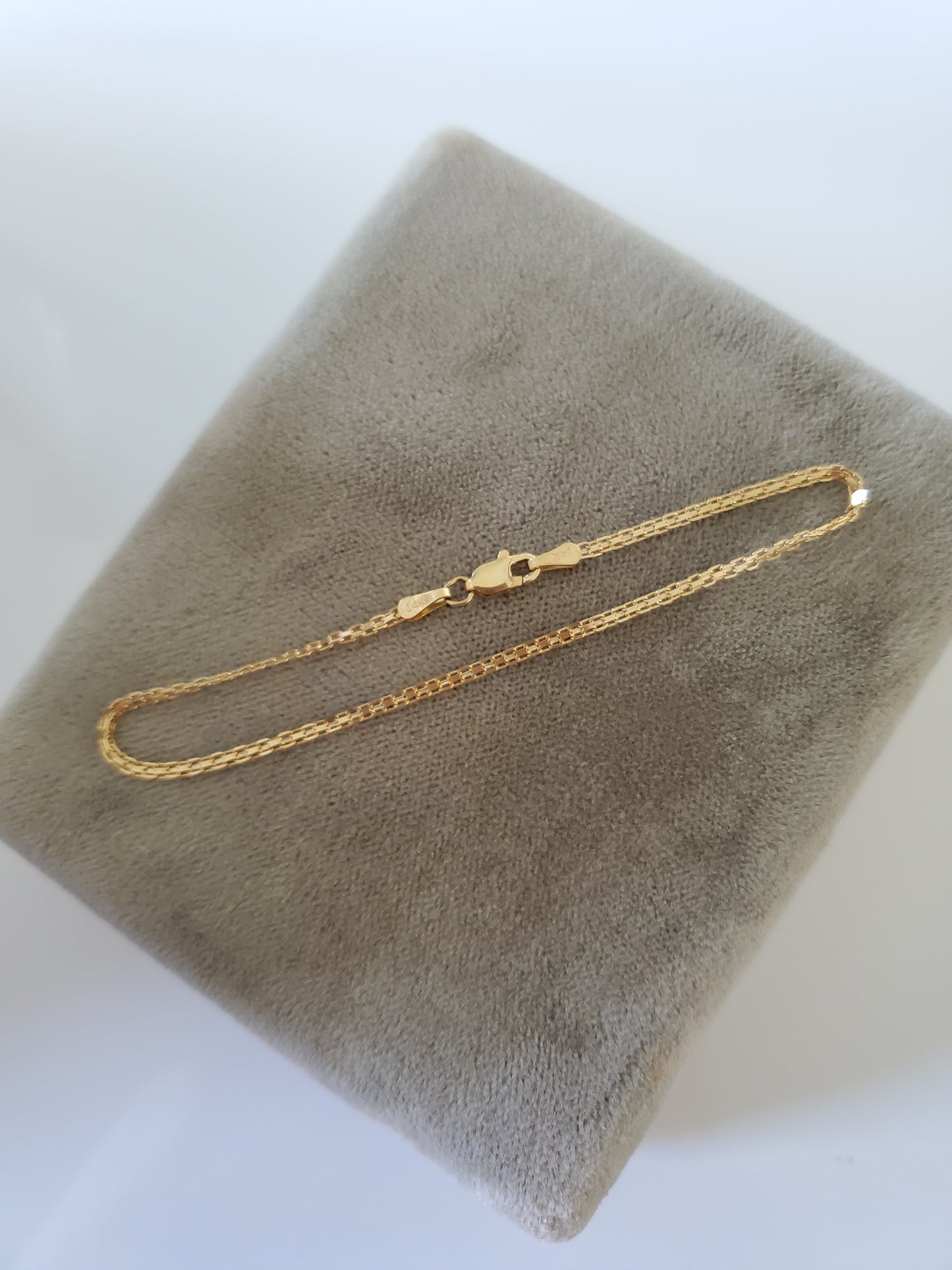 14K Gold 2mm Chain Bracelet with Lobster Clasp