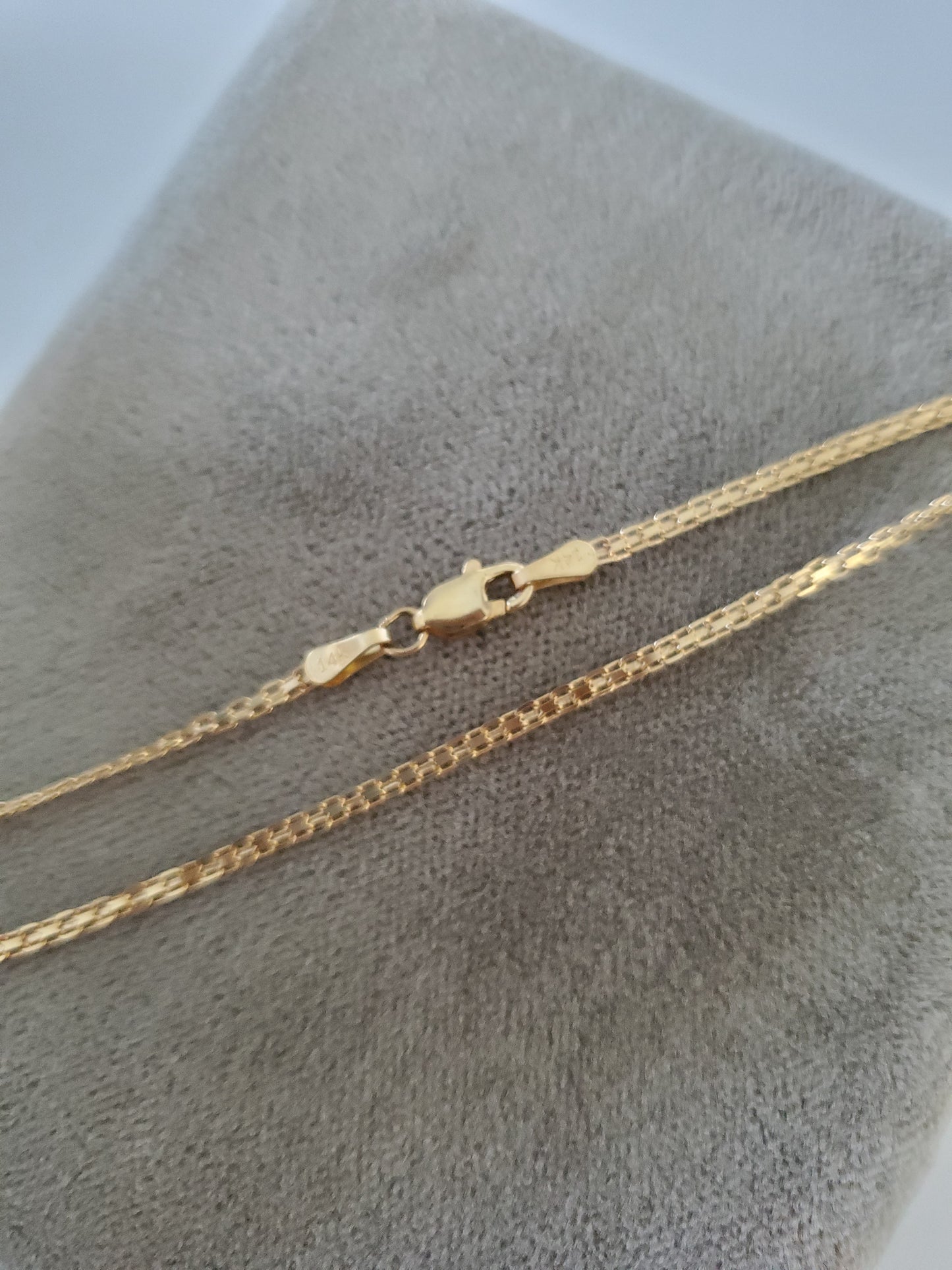 14K Gold 2mm Chain Bracelet with Lobster Clasp