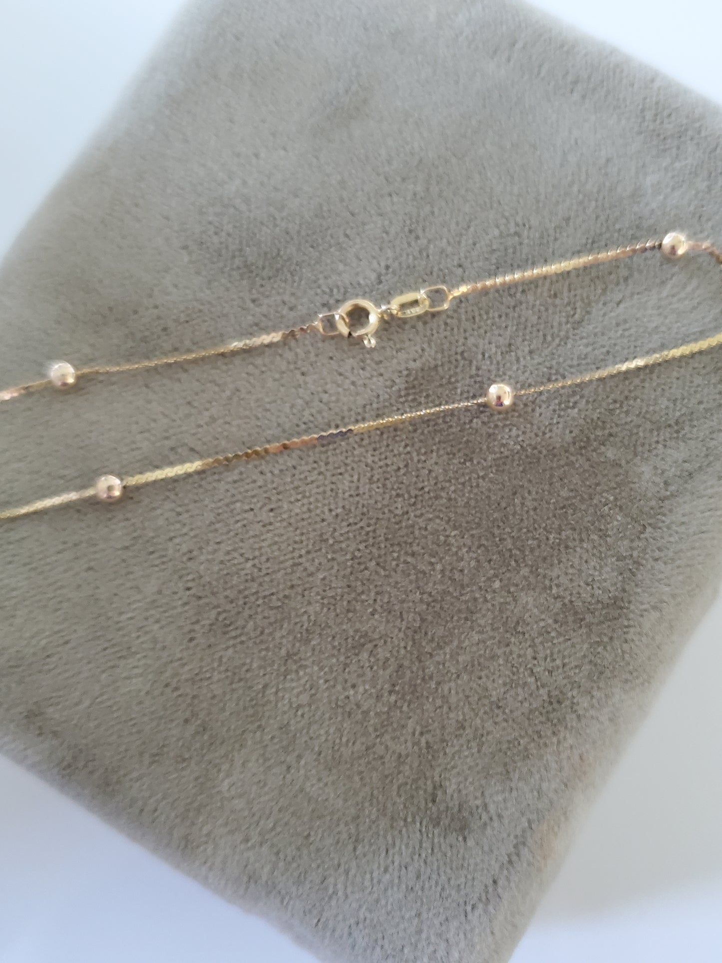 Dainty 14K Gold Beaded Bracelet