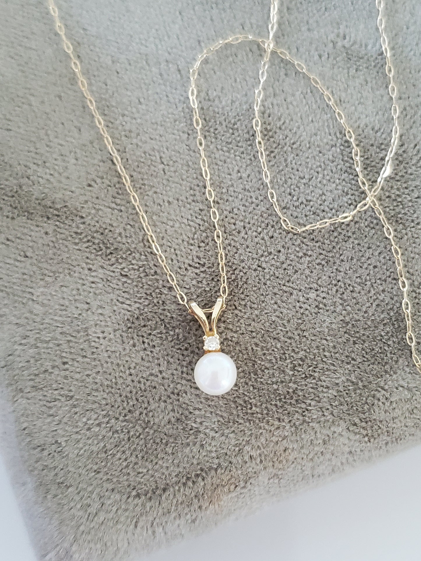 Delicate 14K Gold Pearl and Diamond Necklace