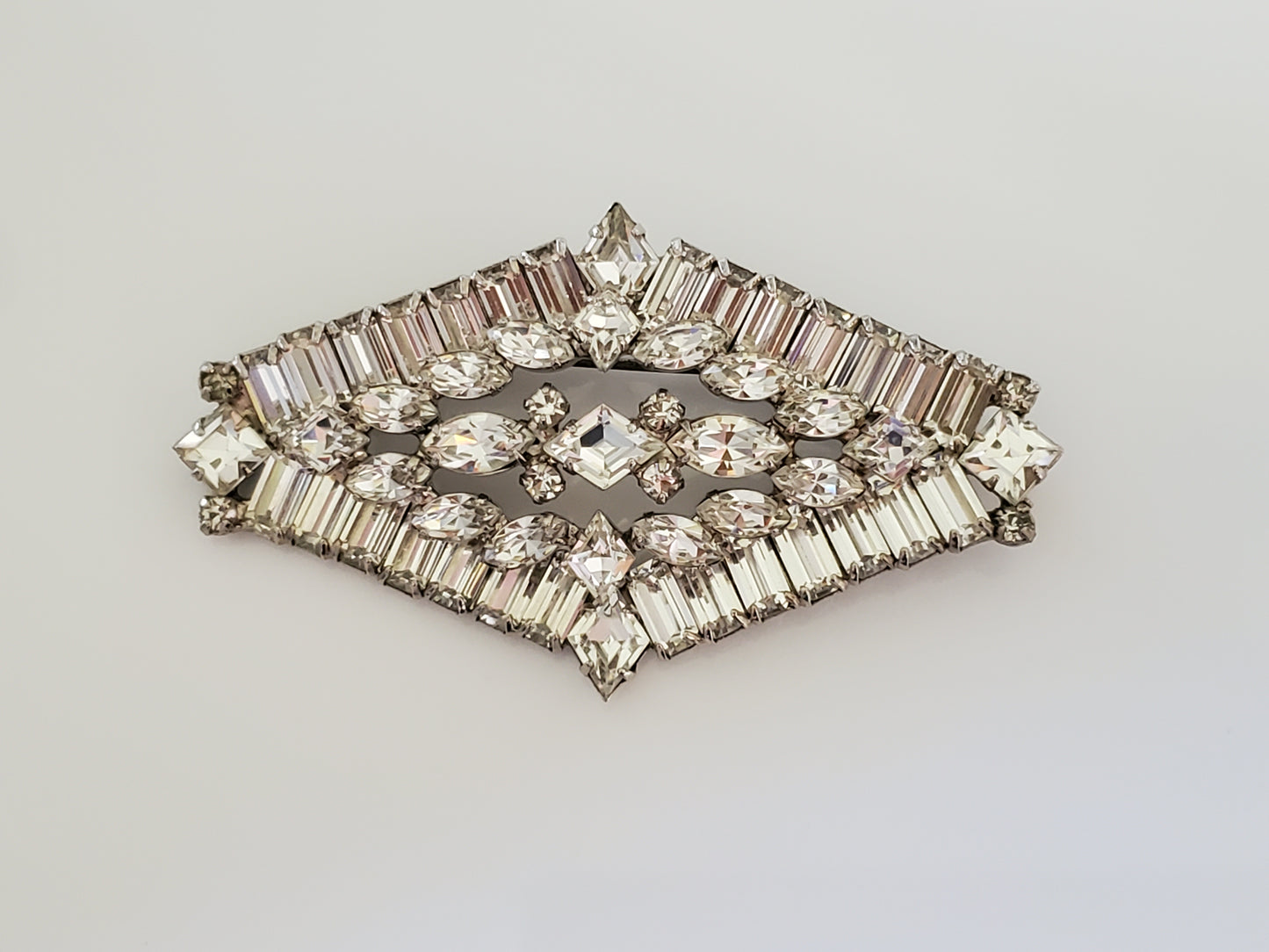 Vintage Mid-Century Large Weiss Rhinestone Brooch