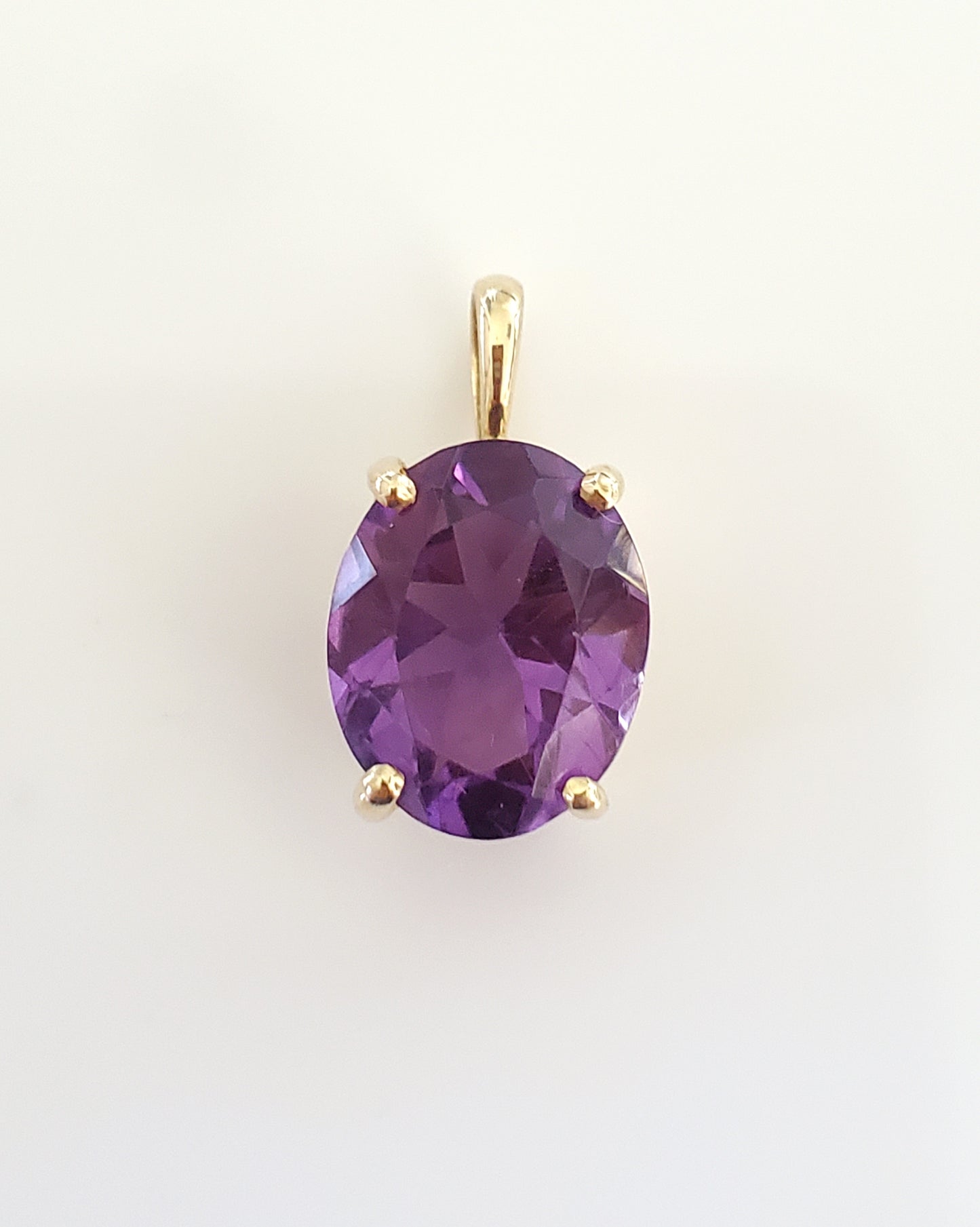 14K Solid Gold 3.2 ct Oval Amethyst Pendant