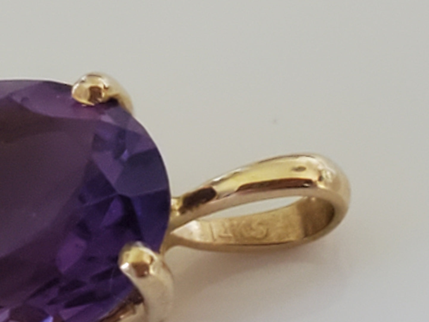 14K Solid Gold 3.2 ct Oval Amethyst Pendant