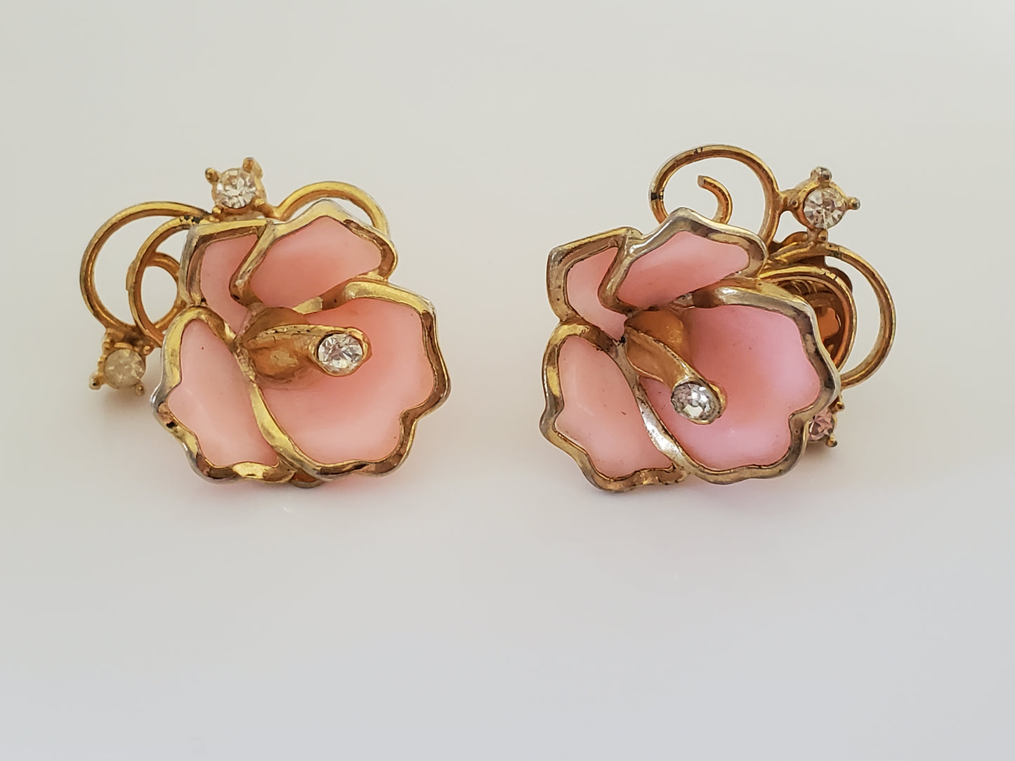 Vintage Pink Milk Glass Floral Clip On Earrings