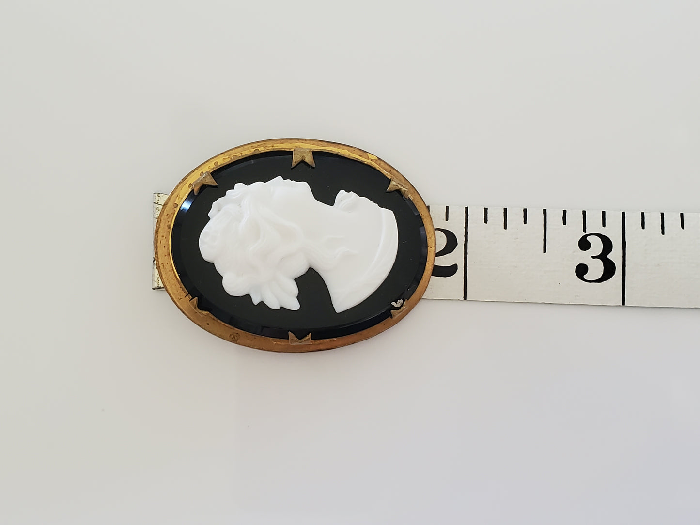 Vintage Gold Plated Black and White Stone Cameo Brooch