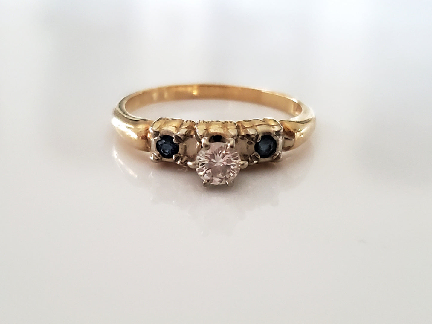 Vintage 1980s 14K Solid Diamond and Sapphire Ring