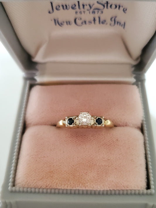 Vintage 1980s 14K Solid Diamond and Sapphire Ring