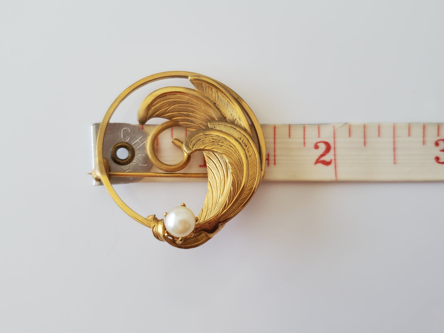 Vintage Gold-fill Feather with Cultured Pearl Round Brooch Pin