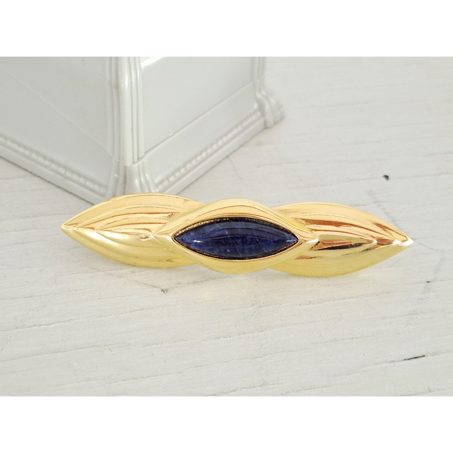Vintage 1996 Gloria Johnson Black and Gold-tone Brooch