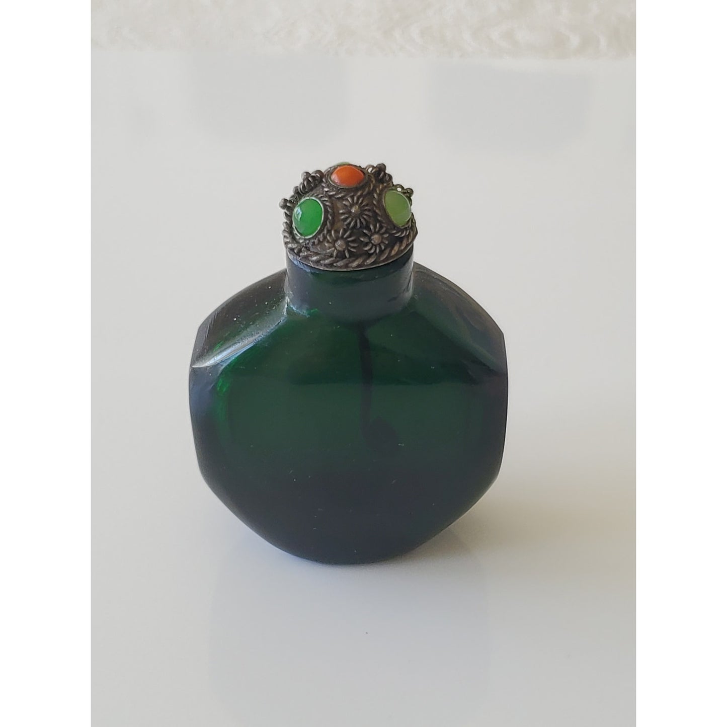 Vintage Emerald Green Chinese Snuff Bottle