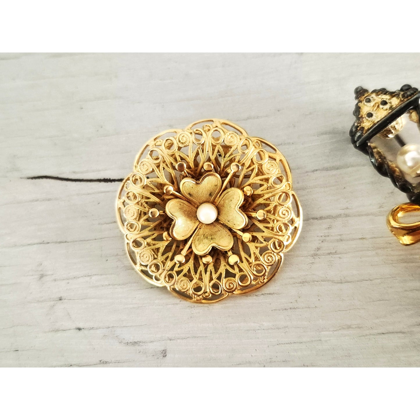 Vintage Gold-tone Brooch Lot of 6