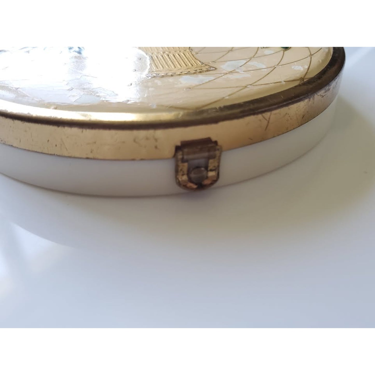 Vintage Houbigant Floral Basket Compact