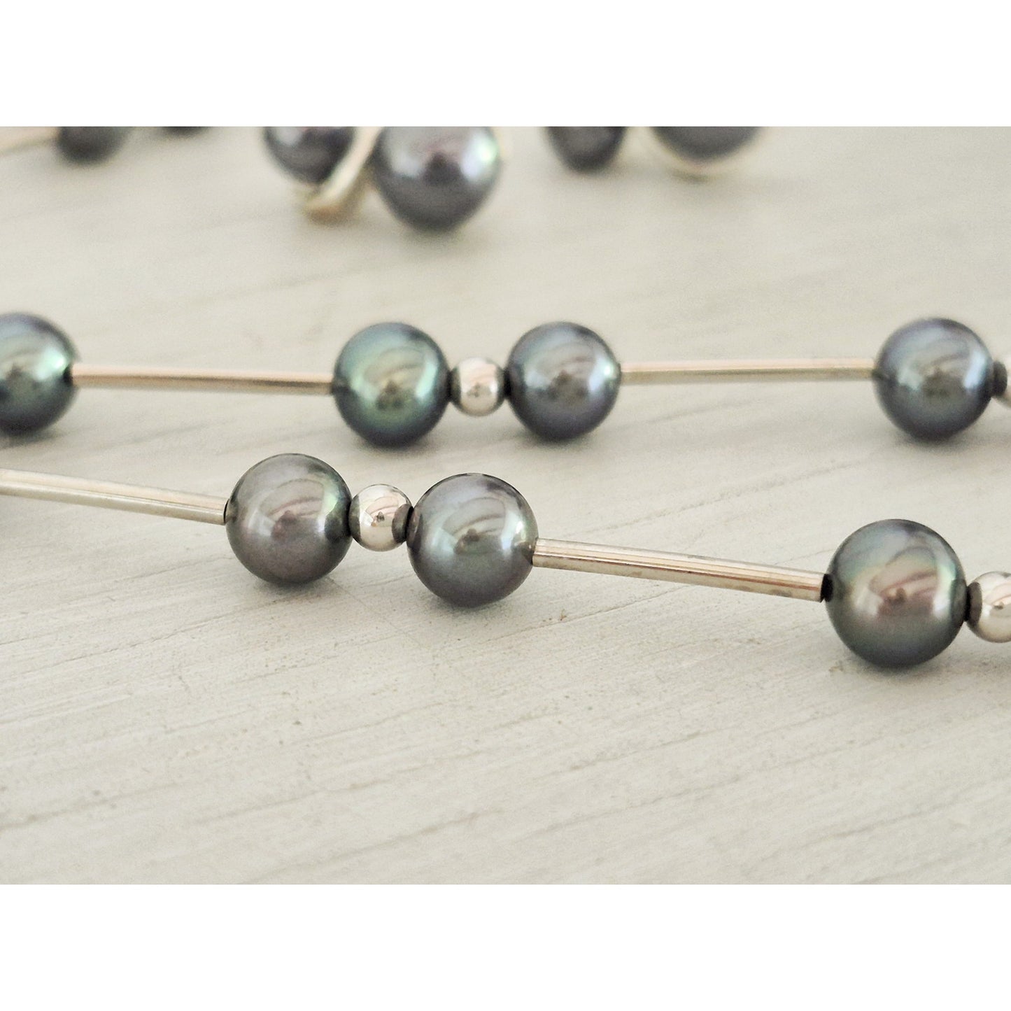 14K White Gold Tahitian Pearl Necklace with Faux Pearl Earrings