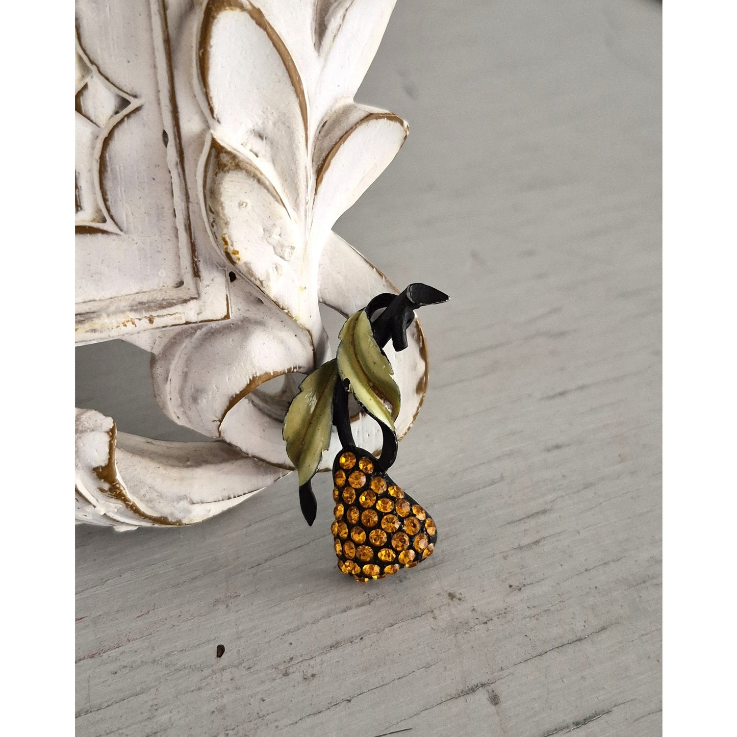 Vintage JJ Signed Pear Rhinestone Pin Brooch