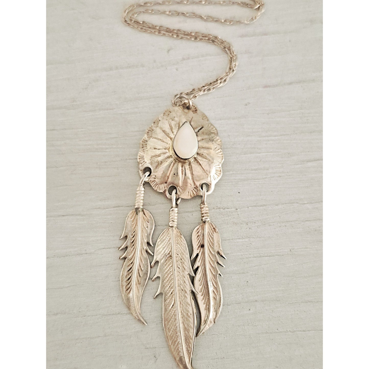 Sterling Silver Native American Navajo Mother of Pearl Necklace