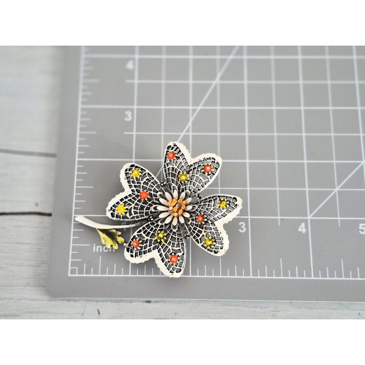Vintage Art Pepper White Metal Enamel Sunflower Brooch Set