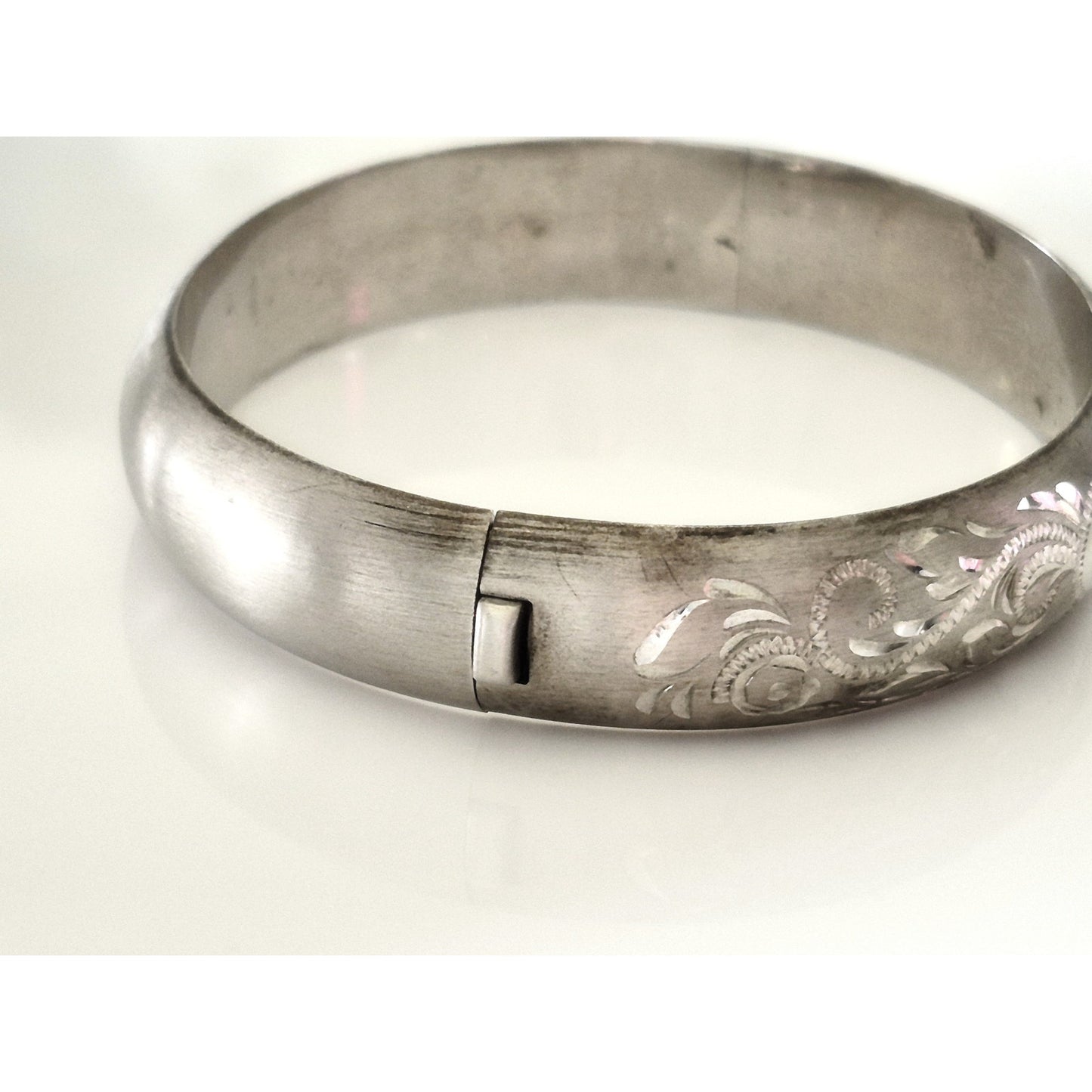 Vintage Marathon Sterling Silver Floral and Swirl Etched Hinged Bangle