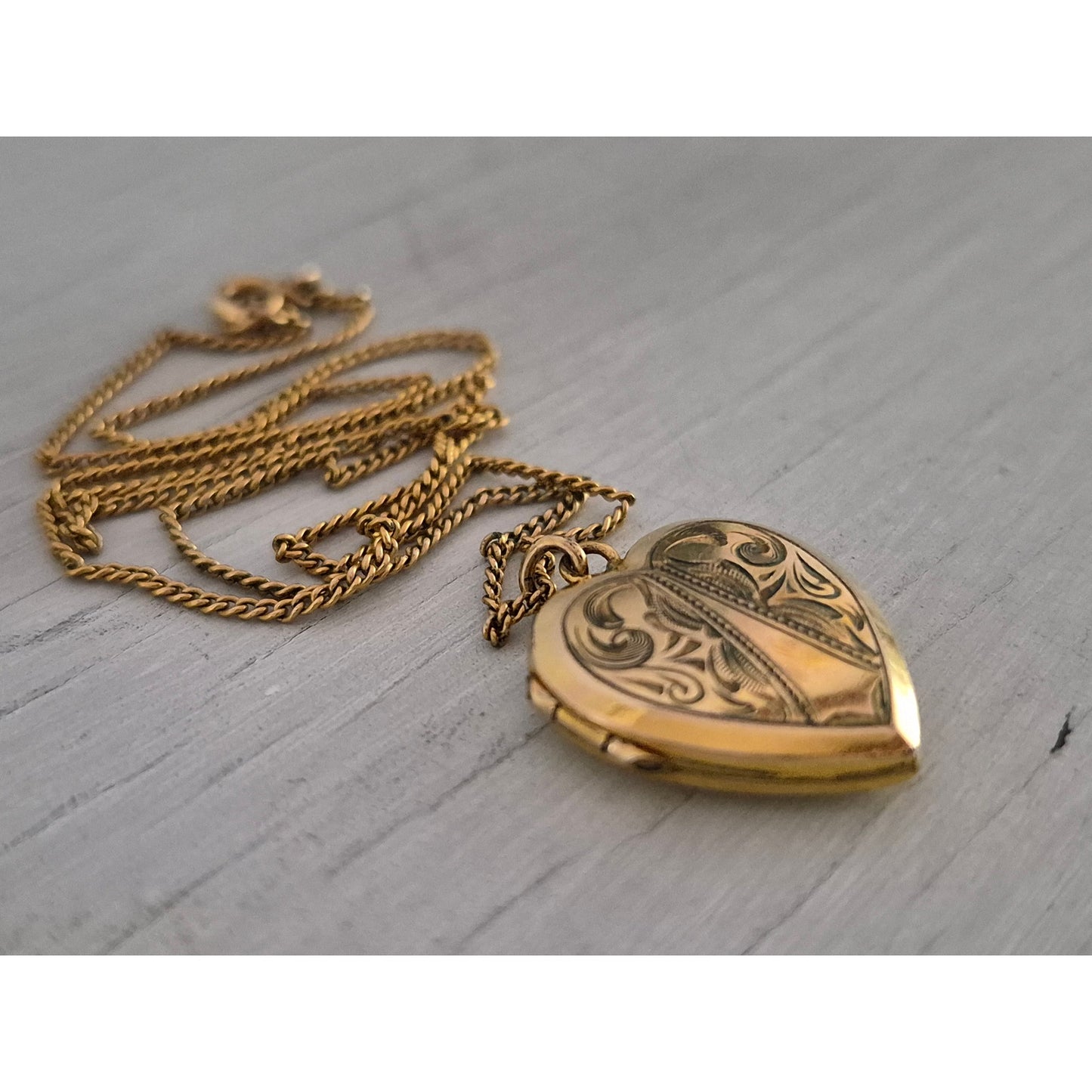 Vintage Victorian Scroll Etched Heart Locket Necklace