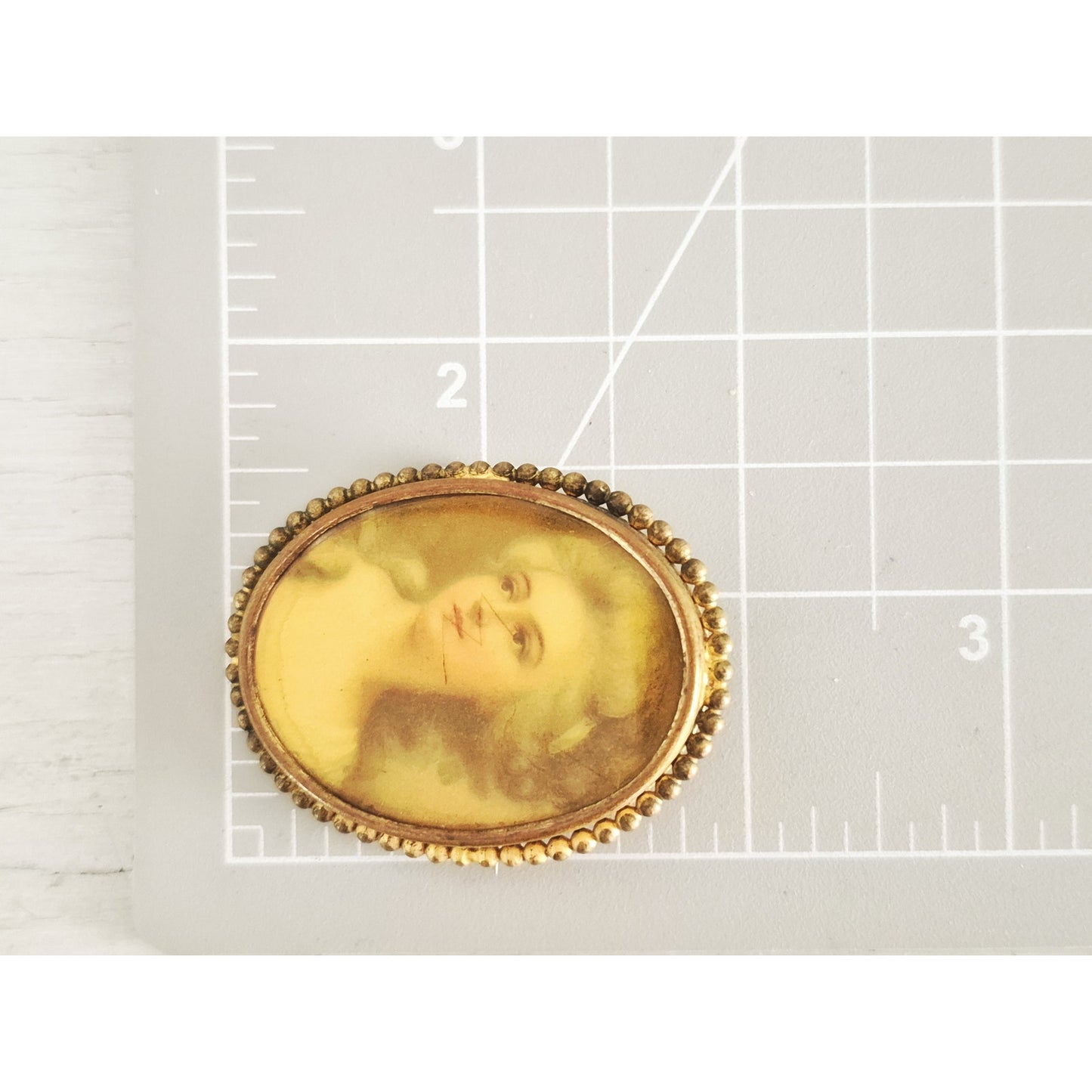 Vintage Antique C-Clasp Victorian Georgian Lady Brooch