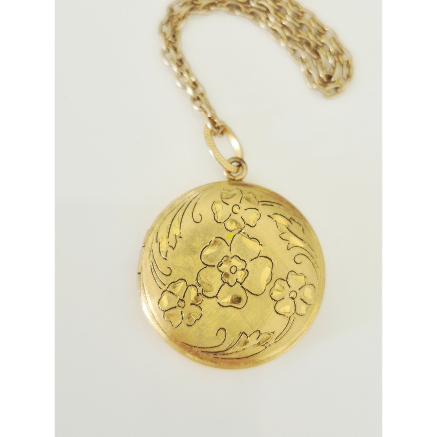 Vintage Floral Etched Round Gold-fill Locket Necklace