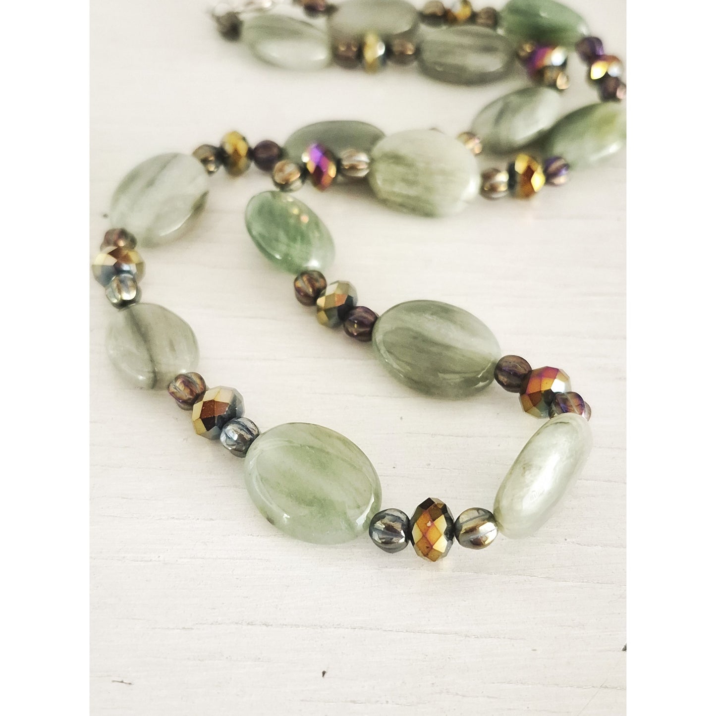 Vintage Green Glass Bead Necklace