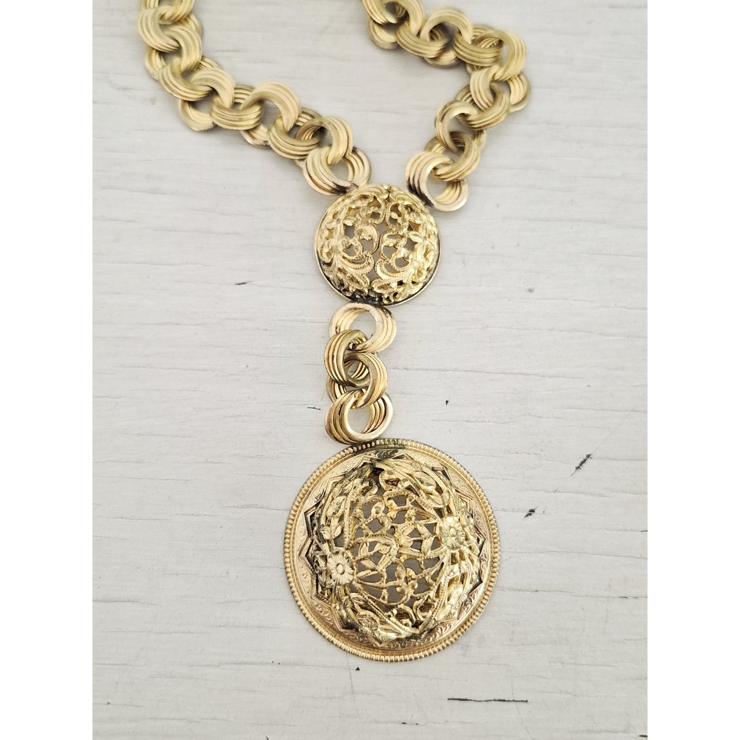 Vintage Dome Medallion Lariat Gold-tone Necklace