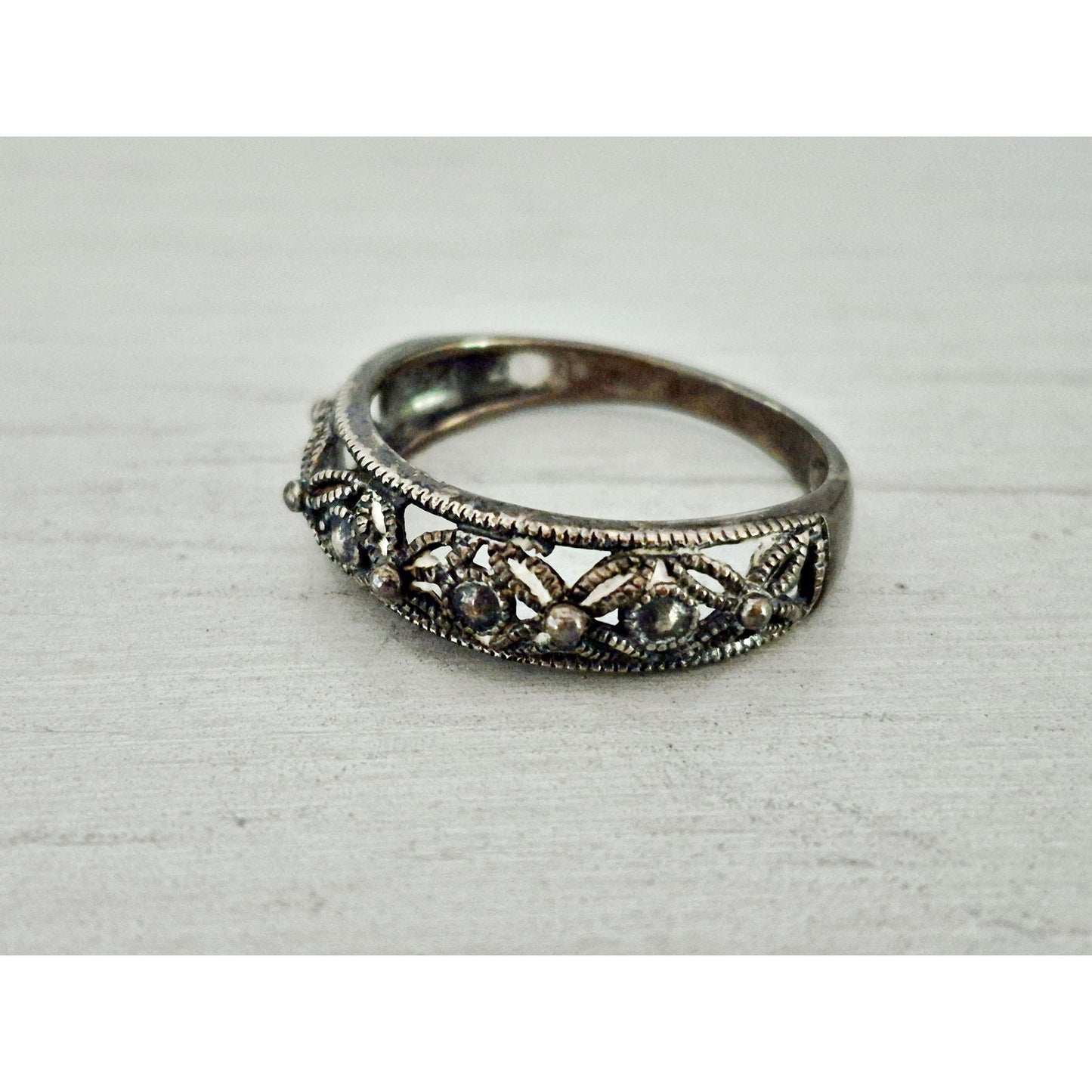 Vintage Sterling Silver Floral Dome Ring Band