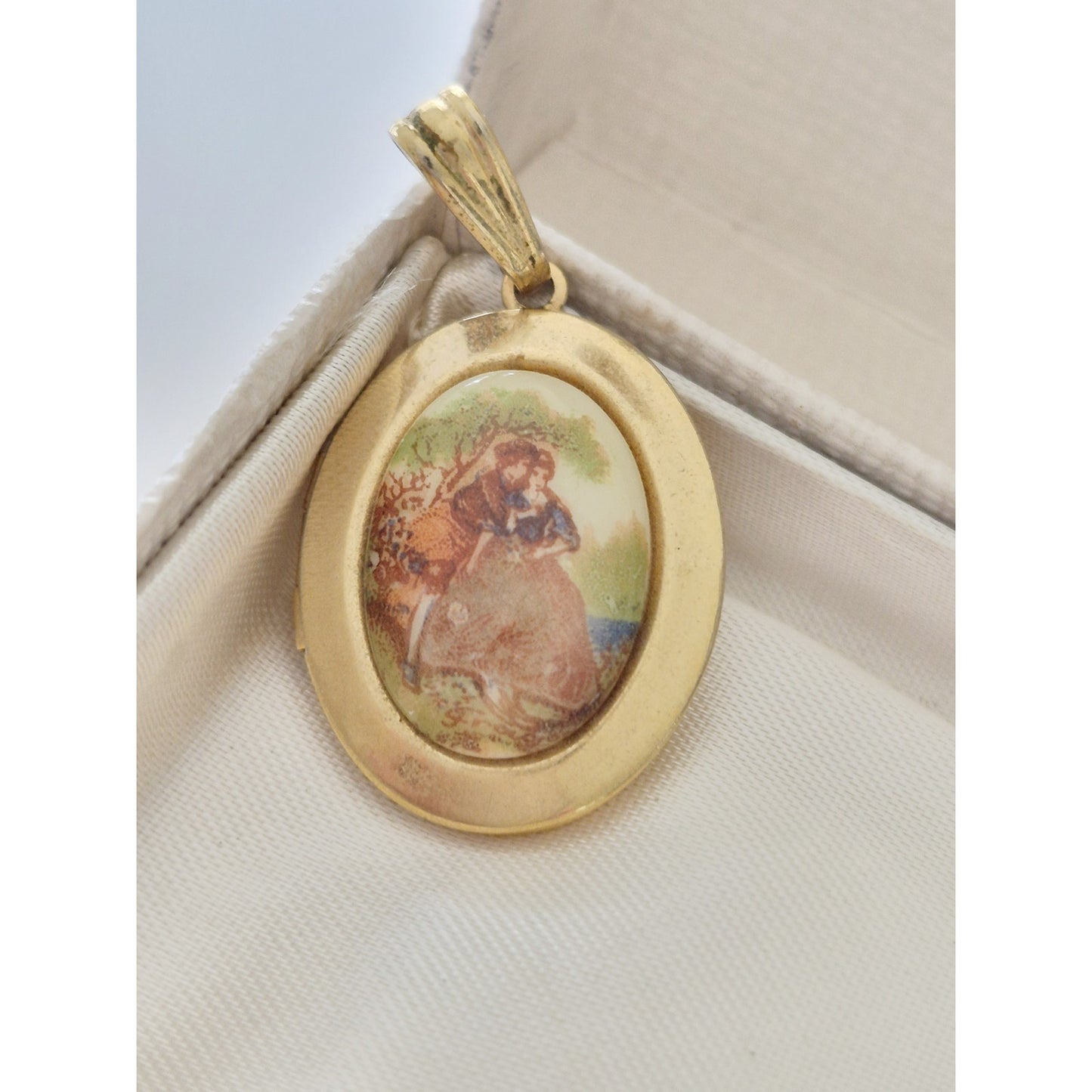 Vintage Porcelain Victorian Locket