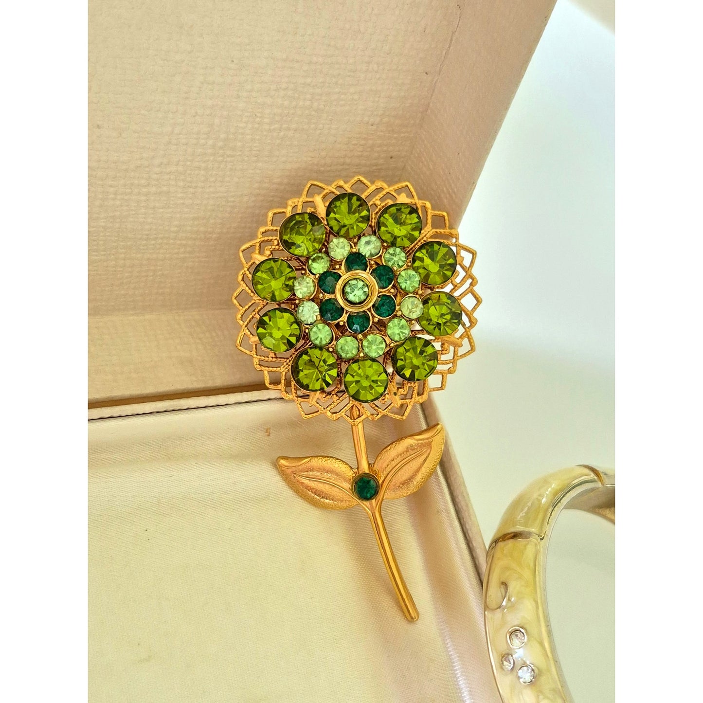 Vintage Green Rhinestone Floral Brooch with Bracelet Set