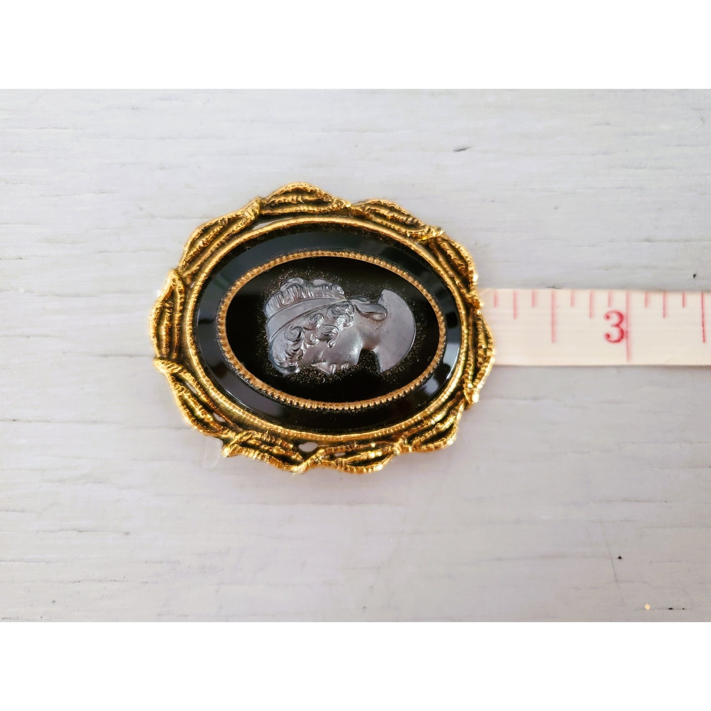 Vintage Gold tone Black Glass Cameo 2" Pin Brooch