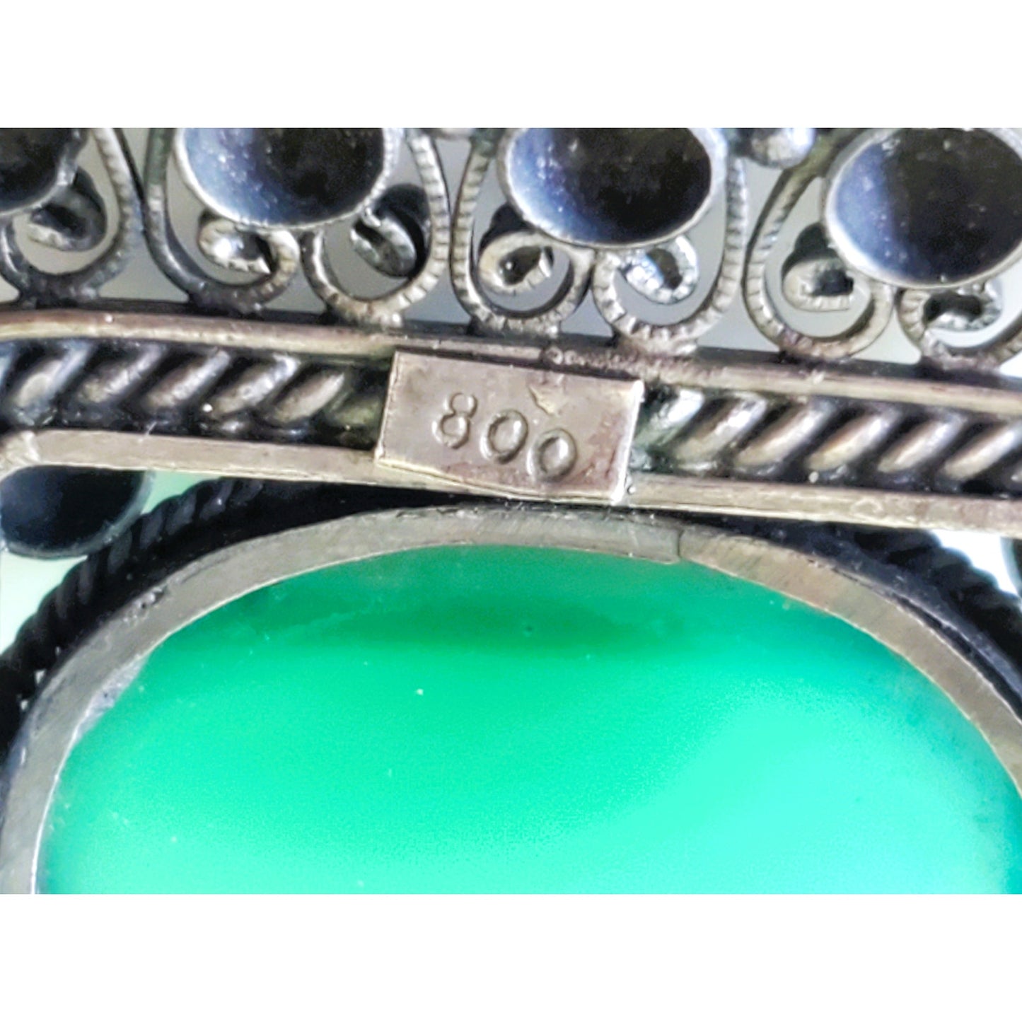Vintage Green Carbochon Stone 800 Silver Brooch
