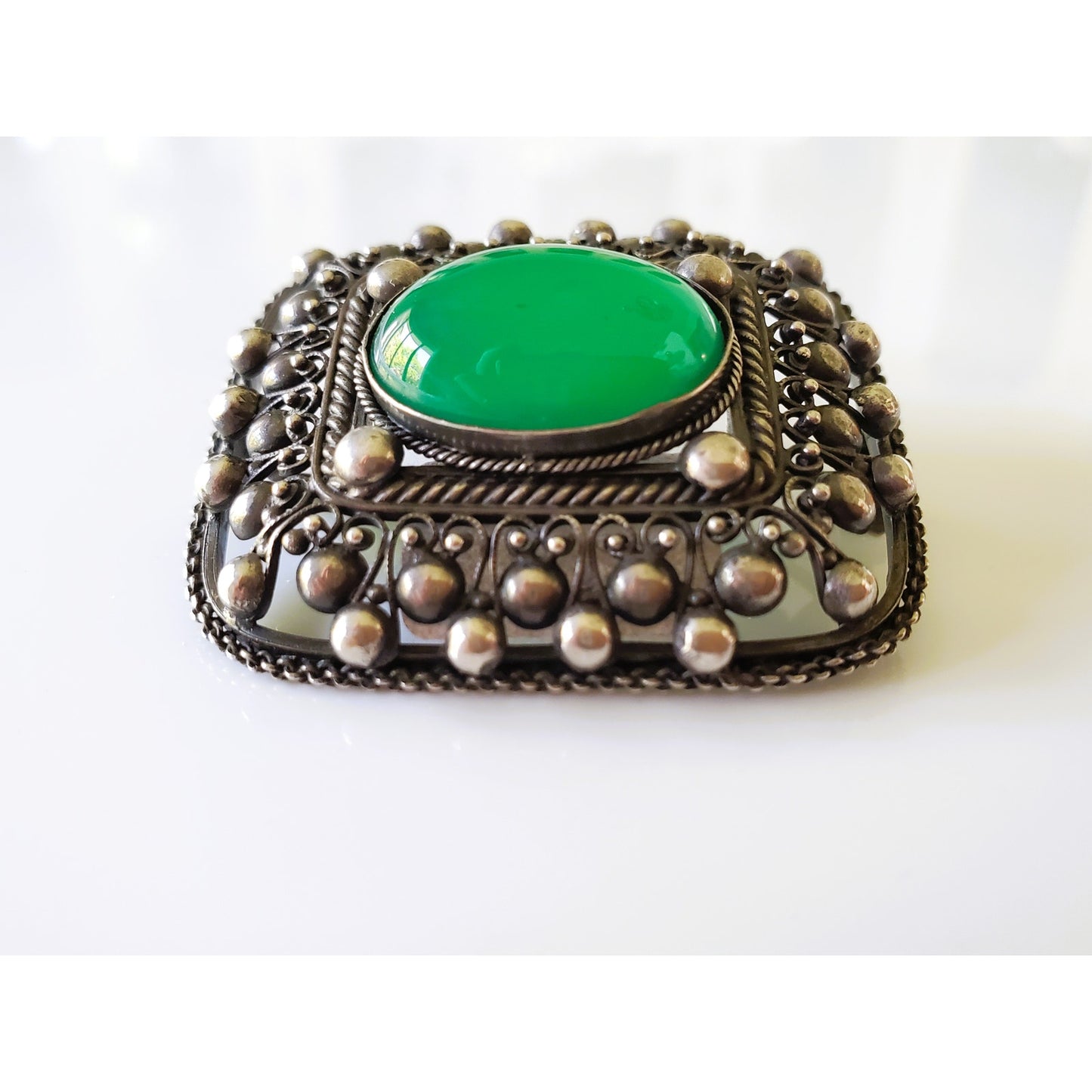 Vintage Green Carbochon Stone 800 Silver Brooch