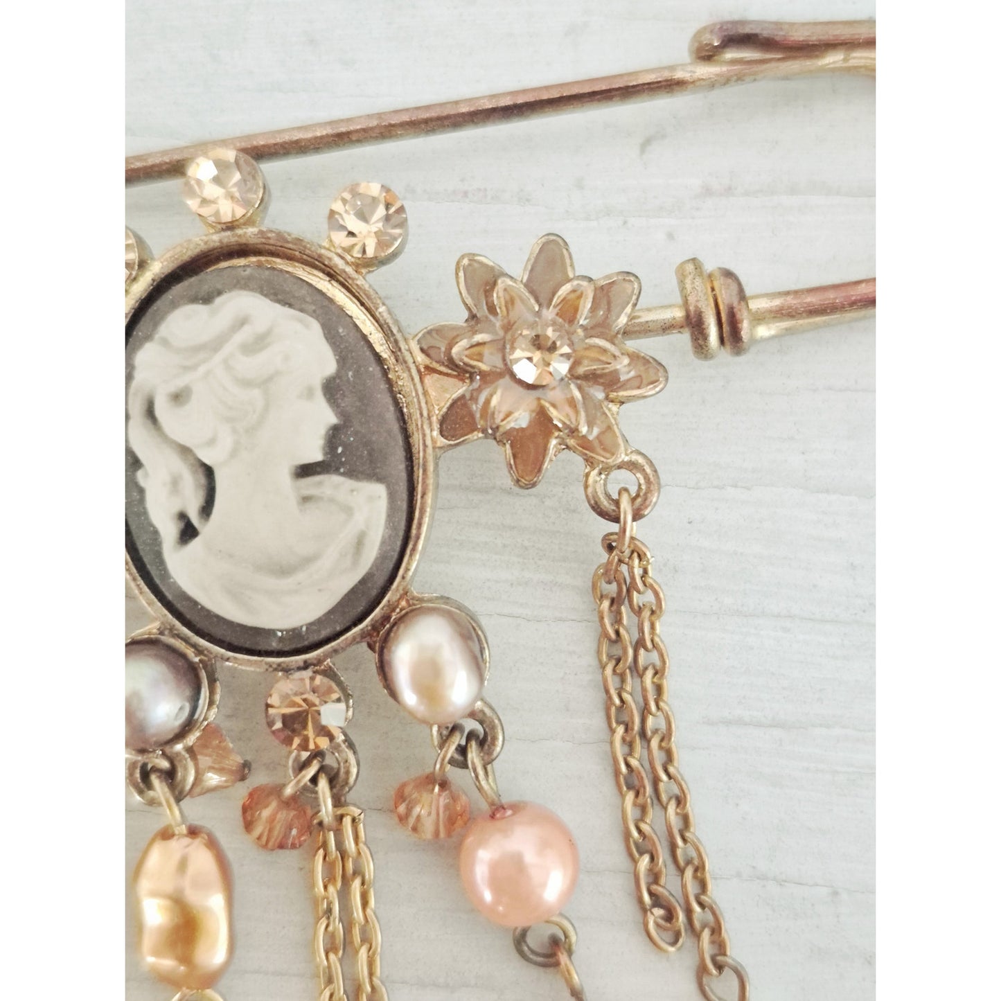 Vintage Style Cameo Faux Pearl Dangle Large Safety Pin Brooch