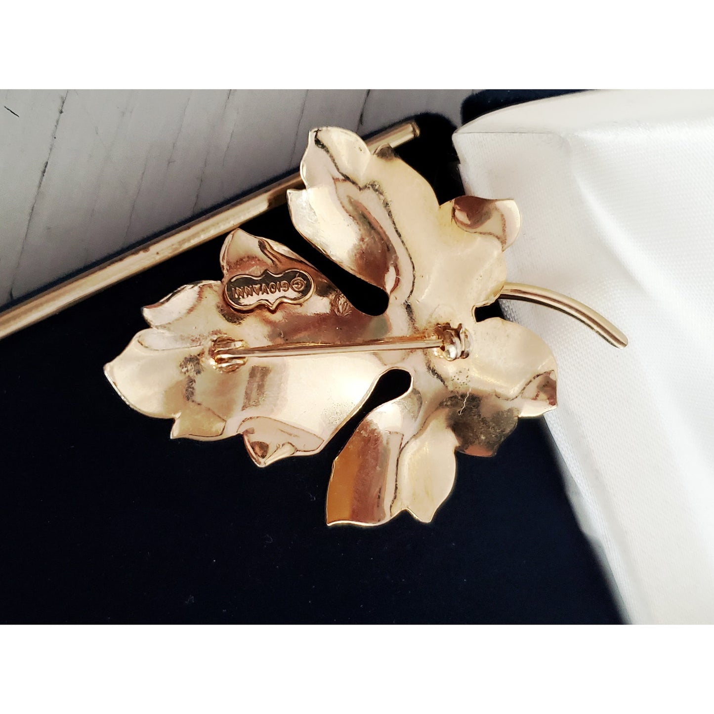 Vintage Giovanni Gold-tone Maple Leaf Brooch