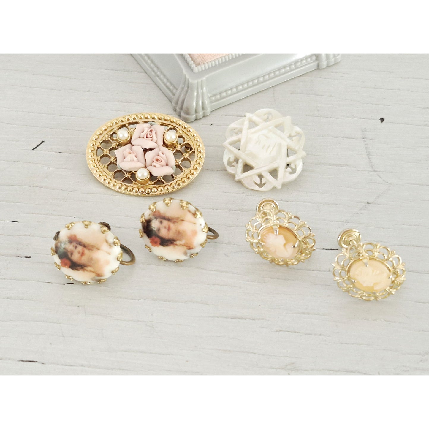 Vintage Earrings and Brooch Jewelry Lot