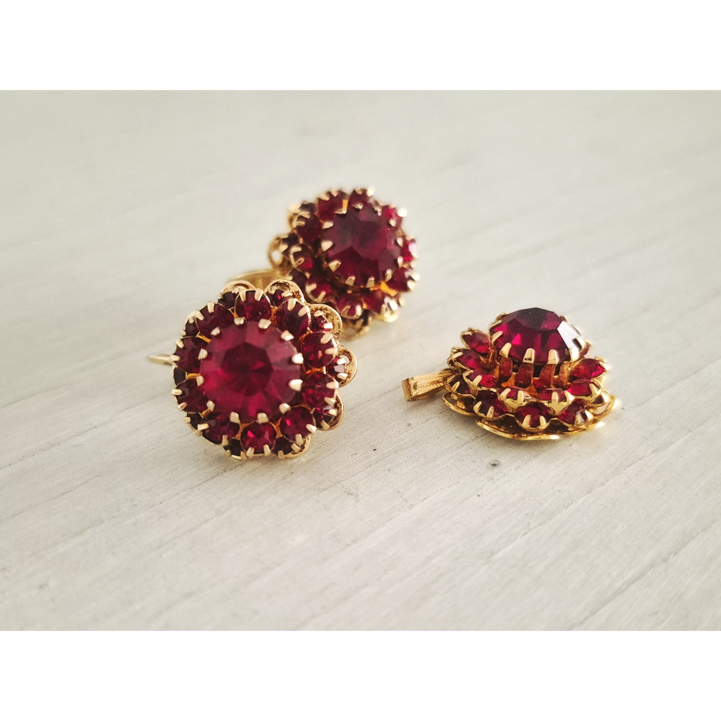 Vintage Sarah Coventry Ruby Red Cluster Pendant and Earring Set