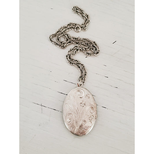 Vintage Silver Oval Floral Locket Necklace