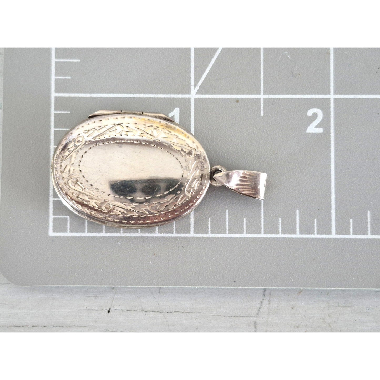 Vintage Sterling Silver Floral Engraved Locket