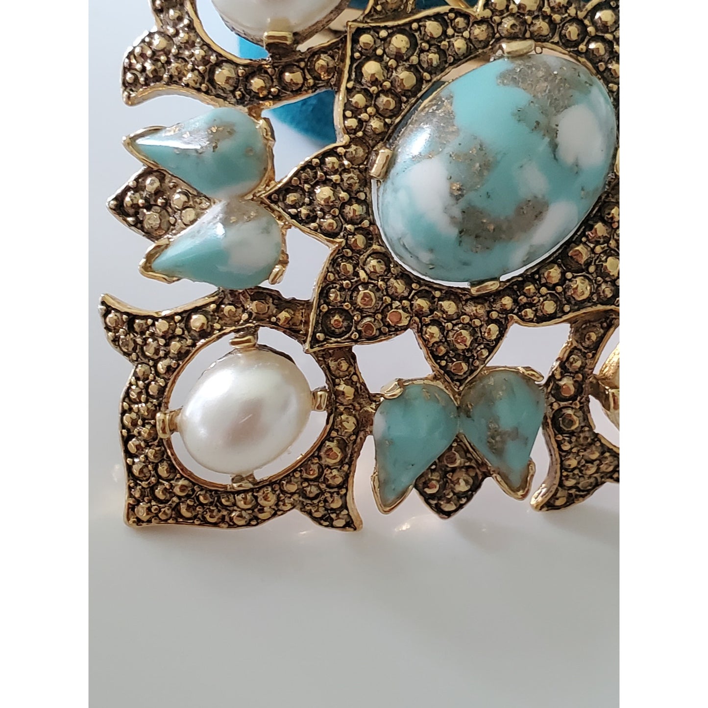 Vintage 1968 SARAH COVENTRY Remembrance Faux Turquoise and Pearl Brooch