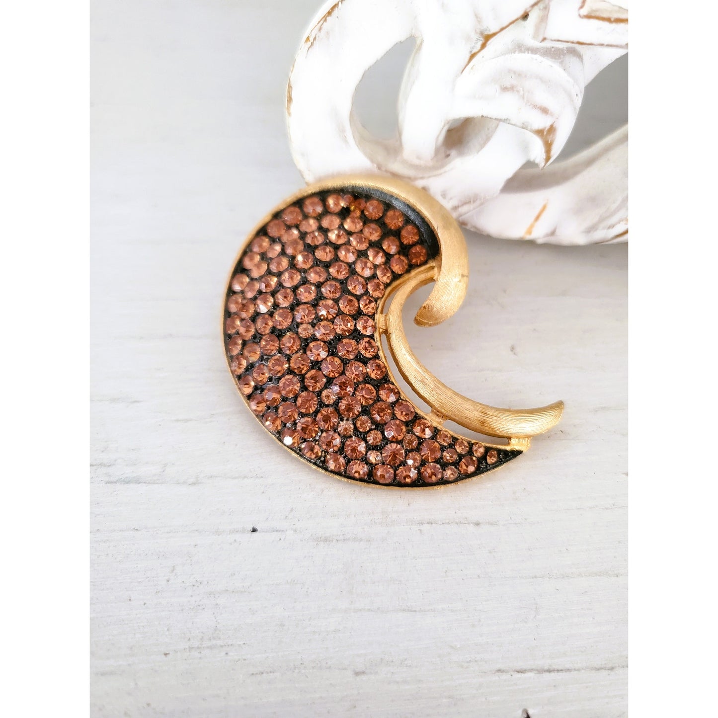 Vintage JJ Gold Tone Bronze Swirl Rhinestones Brooch