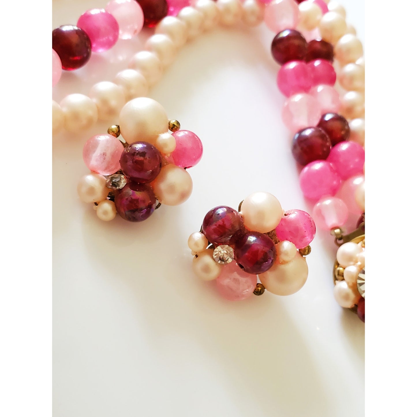 Vintage Mid Century Pink Shaded Pearl Necklace and Earring Set