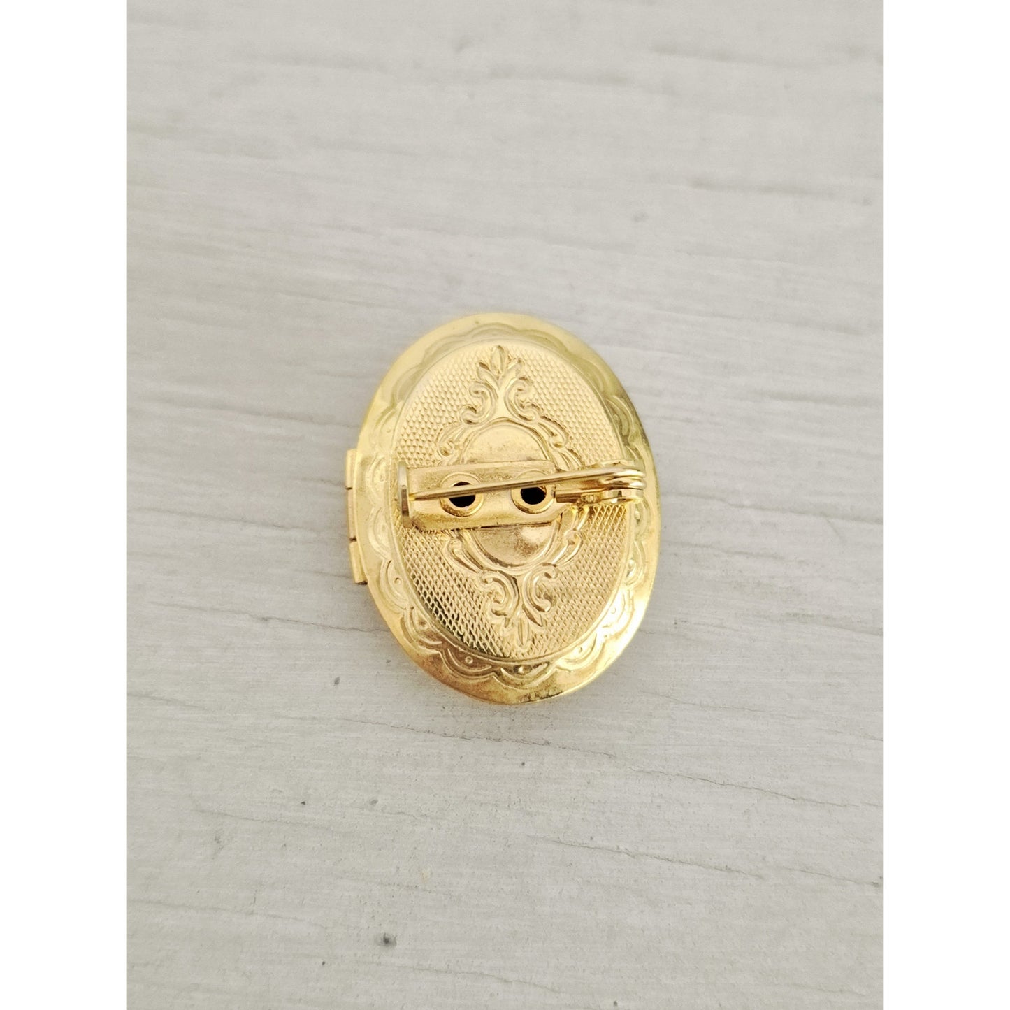 Vintage Victorian Lady Cameo Locket Brooch