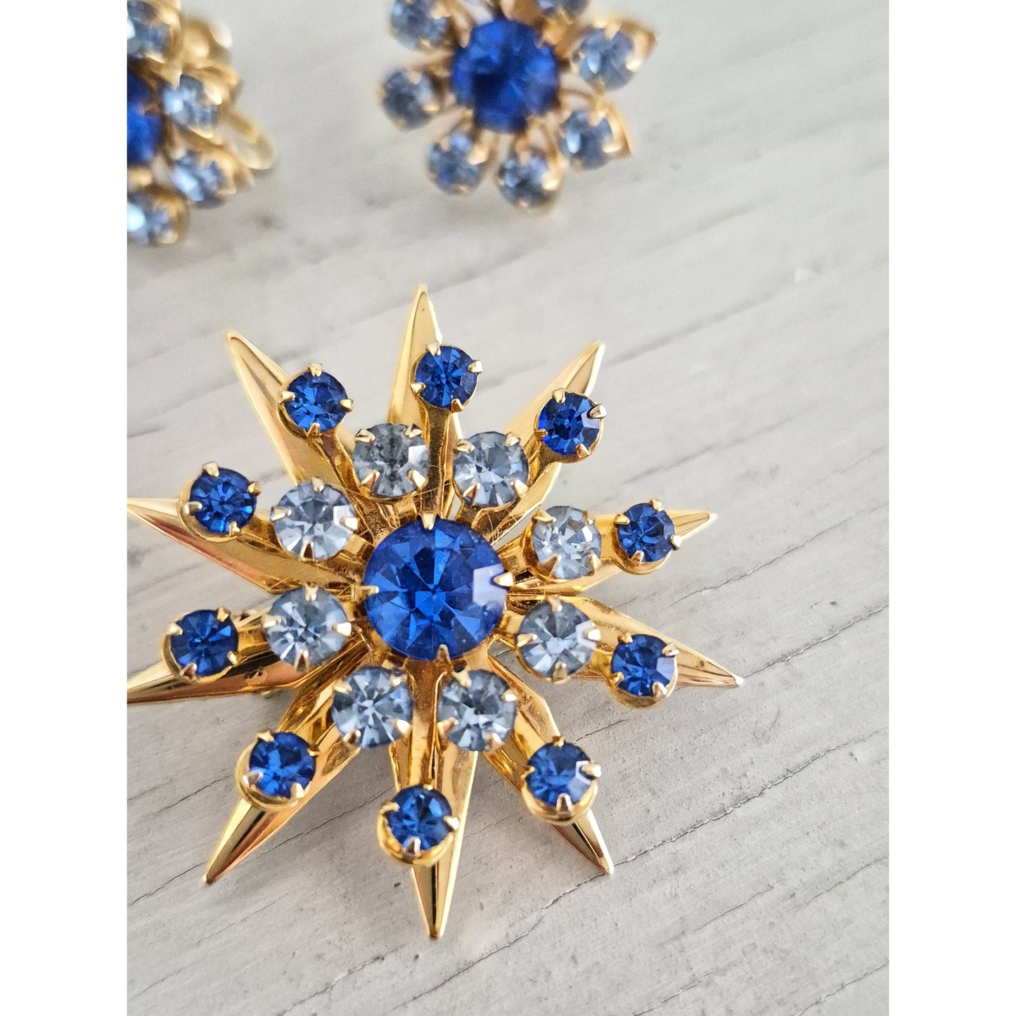 Vintage Blue Rhinestone Starburst Brooch and Earring Set