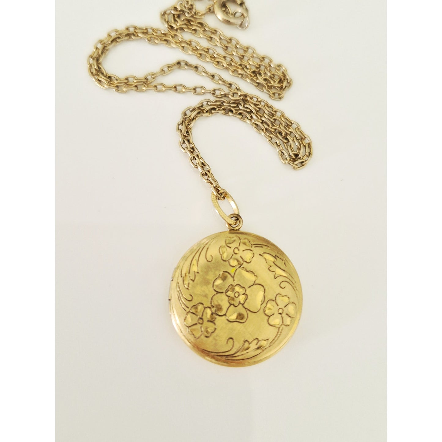 Vintage Floral Etched Round Gold-fill Locket Necklace