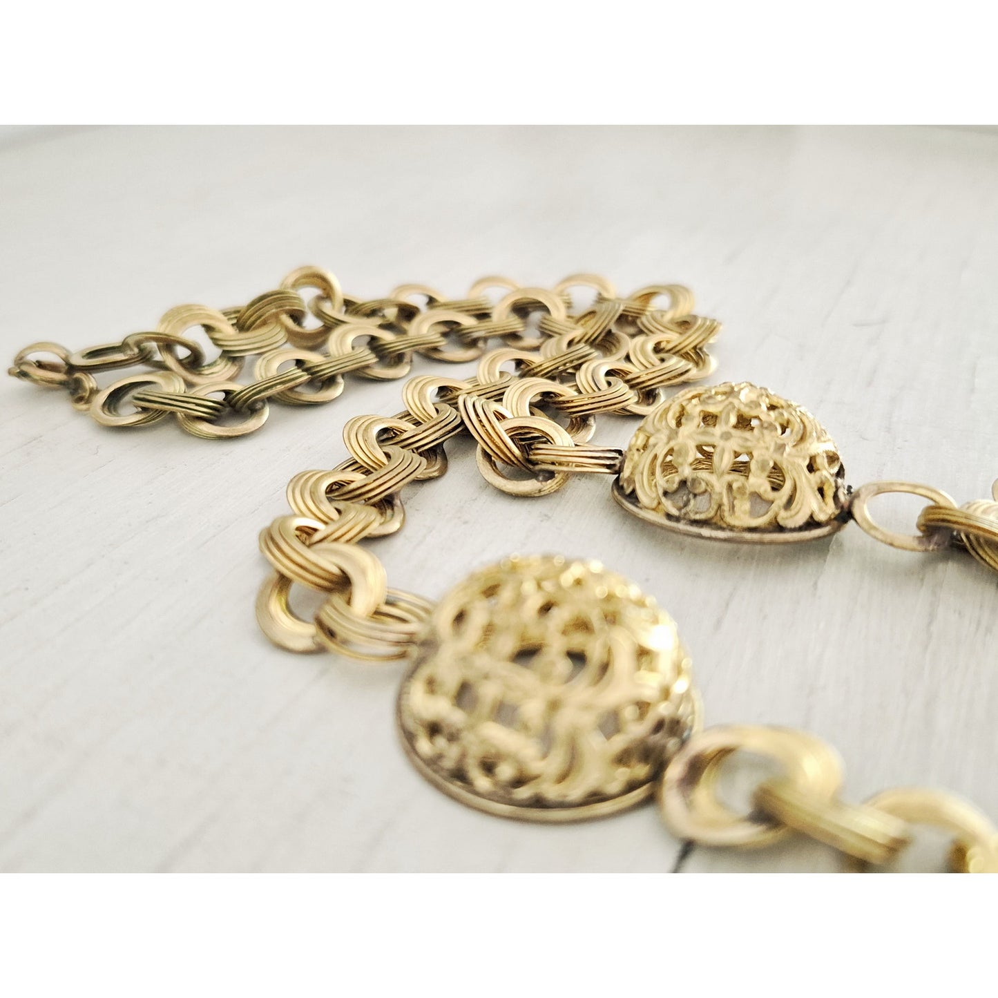 Vintage Dome Medallion Lariat Gold-tone Necklace