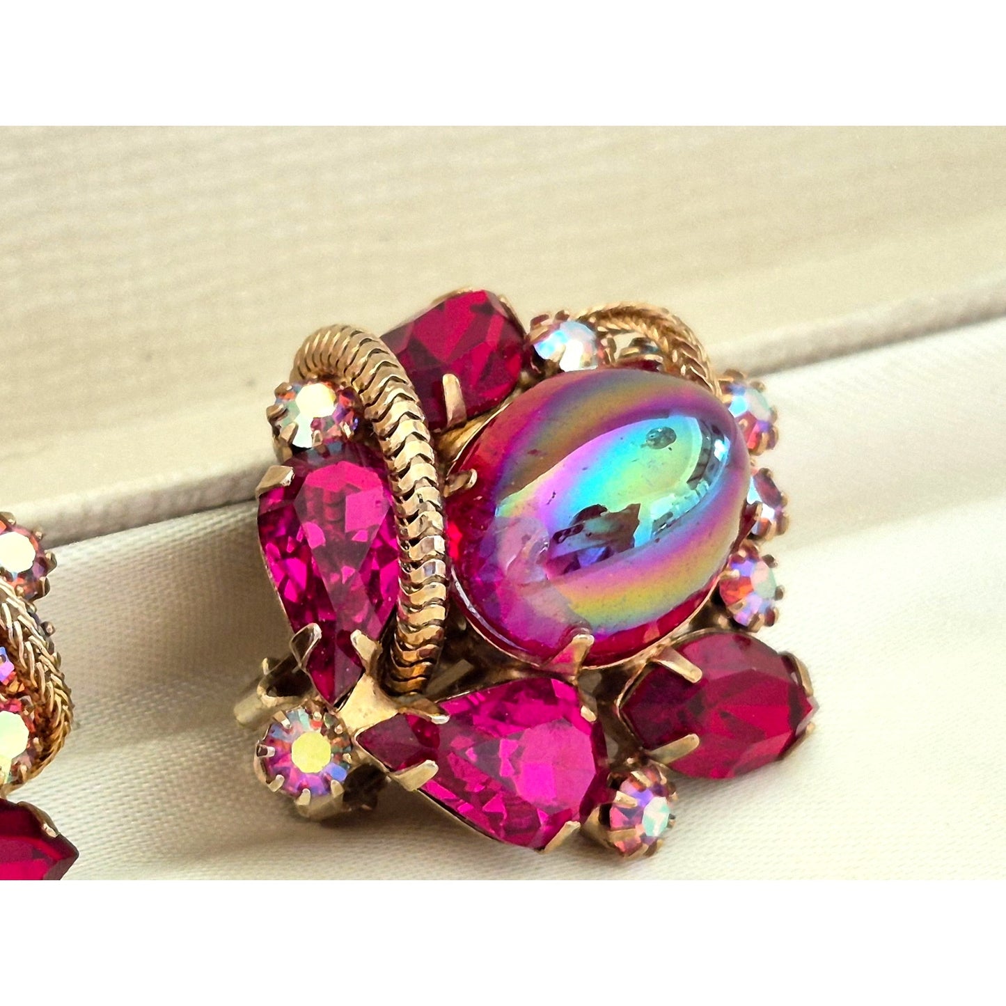 Vintage Mid-Century Gold Ribbon Rope Rink Red AB Clip-on Earrings