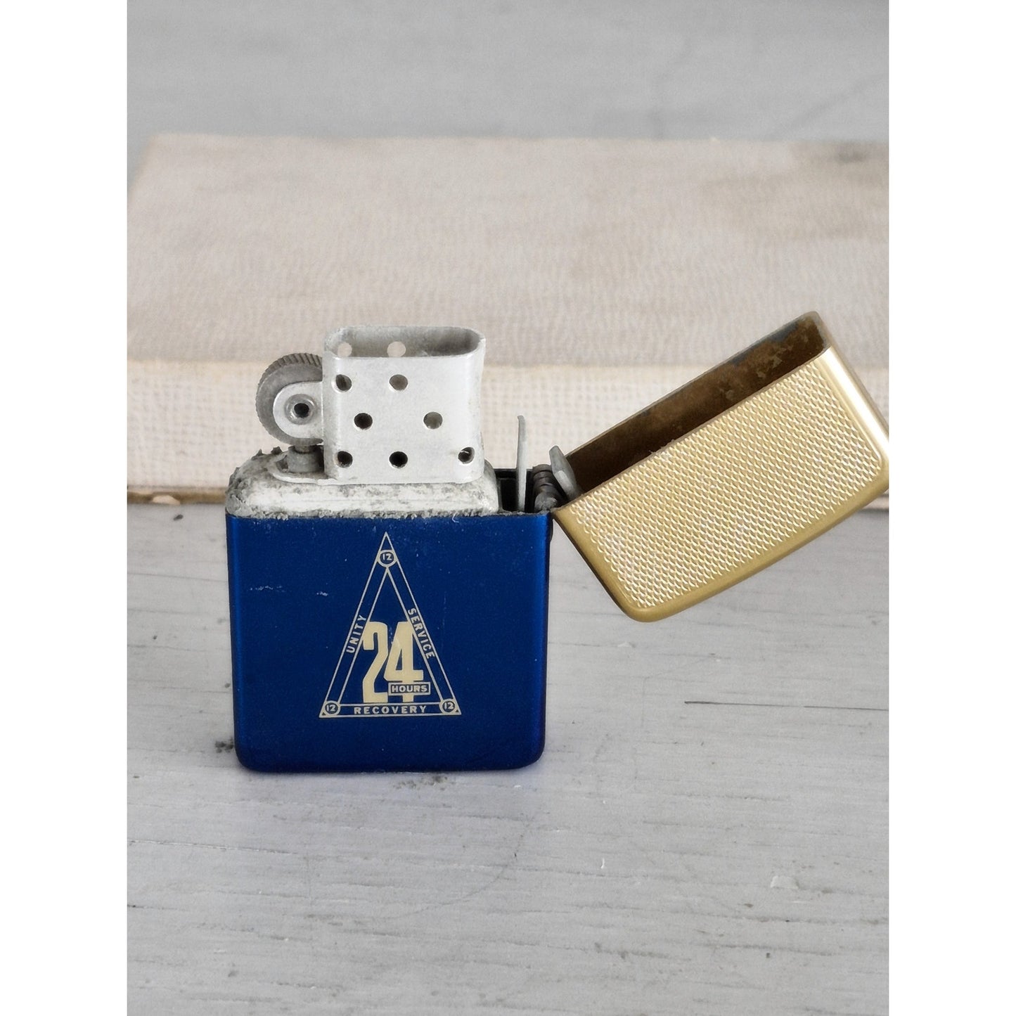Vintage Blue and Gold Park Cigarette Lighter