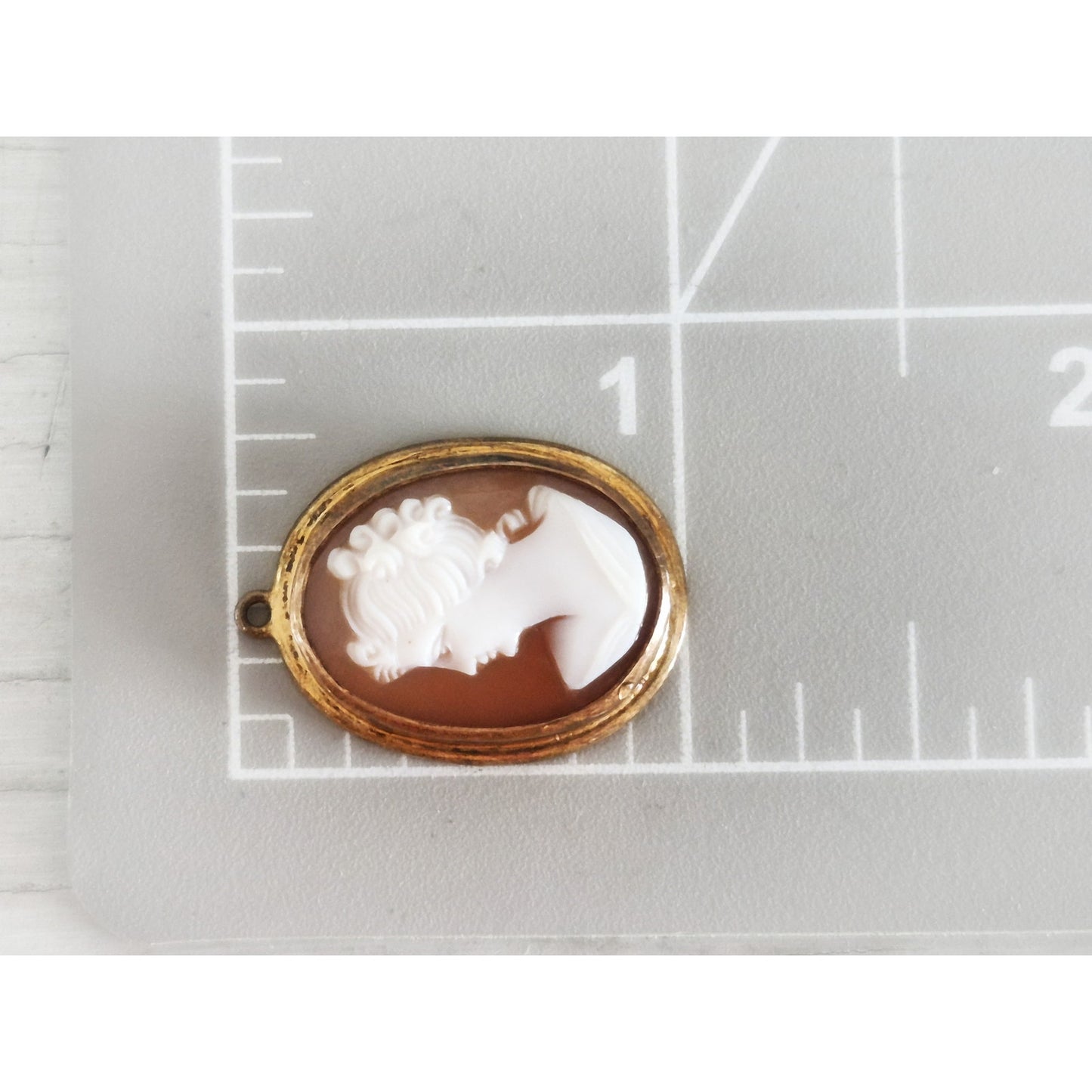 Vintage Victorian Lady Shell Cameo Gold-tone Pendant