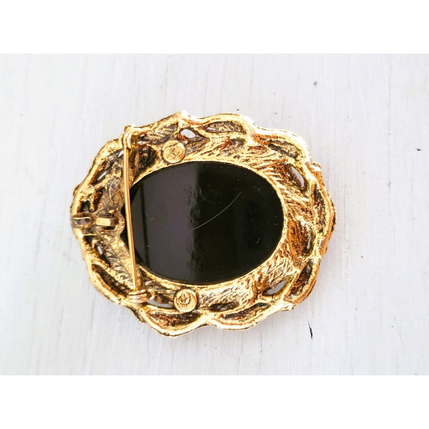 Vintage Gold tone Black Glass Cameo 2" Pin Brooch