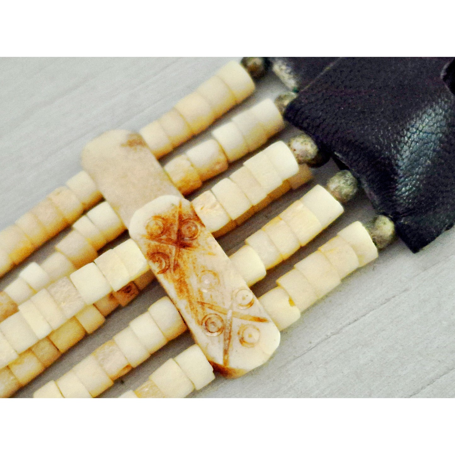Vintage Native American Buffalo Bone Hairpipe Tribal Choker